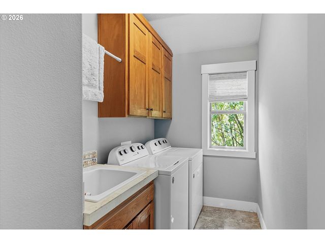 1716 4TH Ave, West Linn, OR 97068