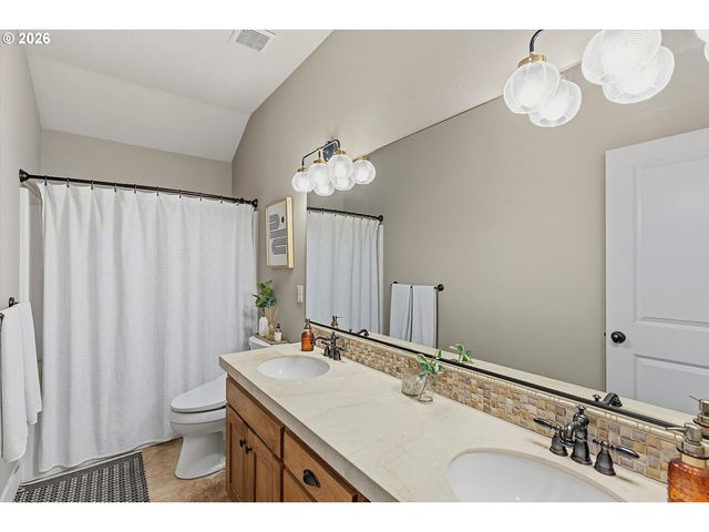 1716 4TH Ave, West Linn, OR 97068