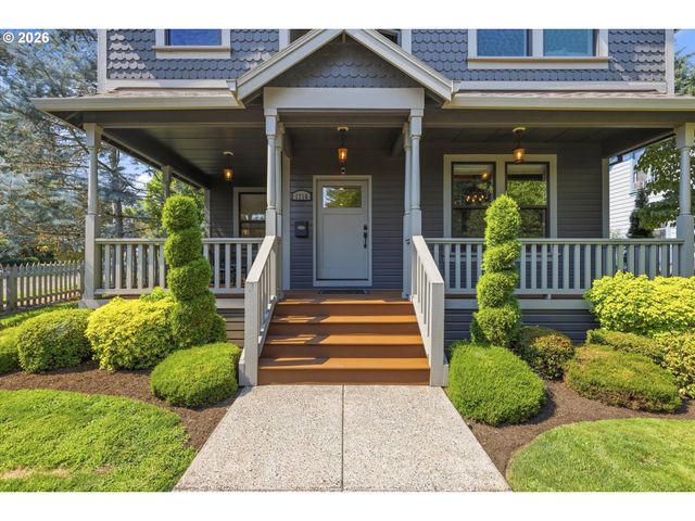 1716 4TH Ave, West Linn, OR 97068