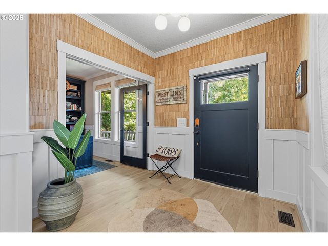 1716 4TH Ave, West Linn, OR 97068