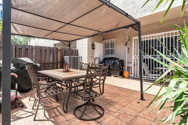 16637 NW 73rd Place, Miami Lakes, FL 33014