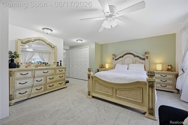 29792 City Center Drive 4, Warren, MI 48093