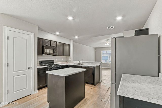 14548 Faxon Yucca, Horizon City, TX 79928
