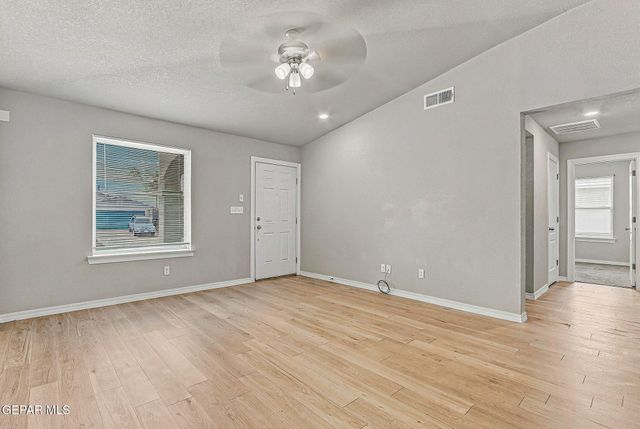 14548 Faxon Yucca, Horizon City, TX 79928
