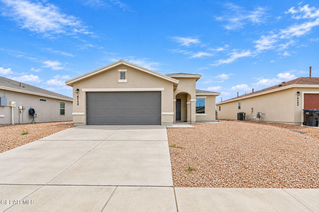 14548 Faxon Yucca, Horizon City, TX 79928