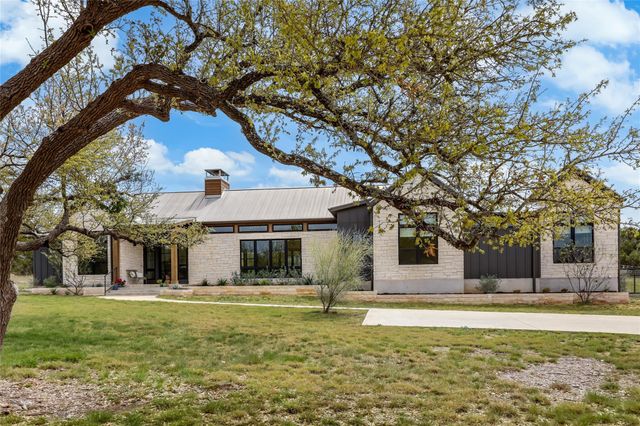 329 Calvary CV, Dripping Springs, TX 78620