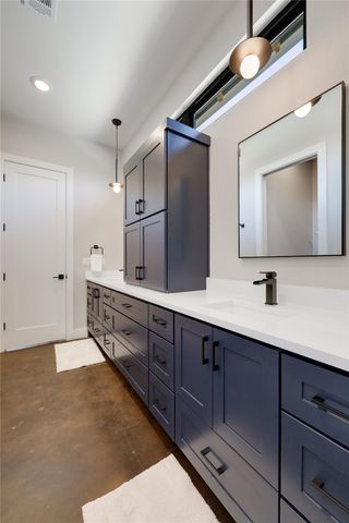 329 Calvary CV, Dripping Springs, TX 78620