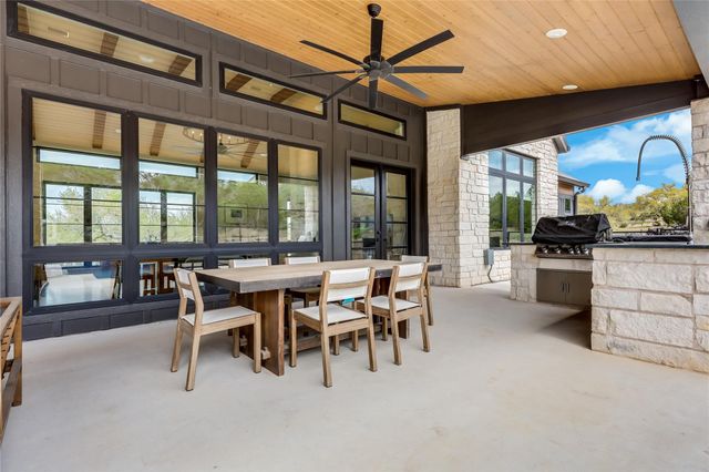 329 Calvary CV, Dripping Springs, TX 78620