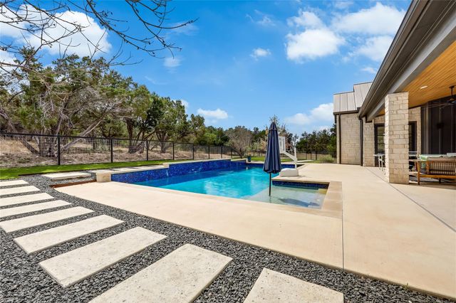 329 Calvary CV, Dripping Springs, TX 78620
