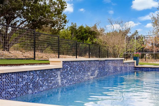 329 Calvary CV, Dripping Springs, TX 78620