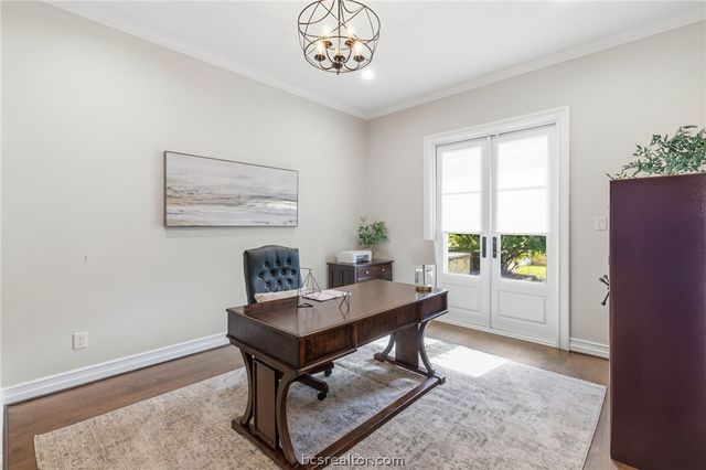 4425 Williams Lake Drive, College Station, TX 77845