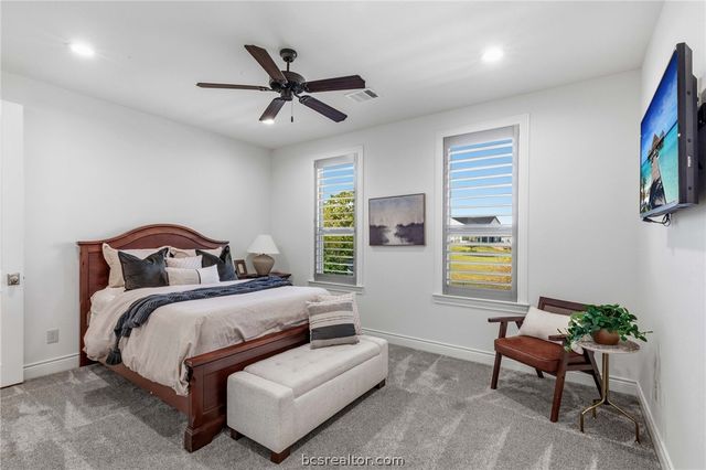 4425 Williams Lake Drive, College Station, TX 77845
