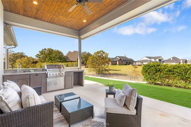 4425 Williams Lake Drive, College Station, TX 77845
