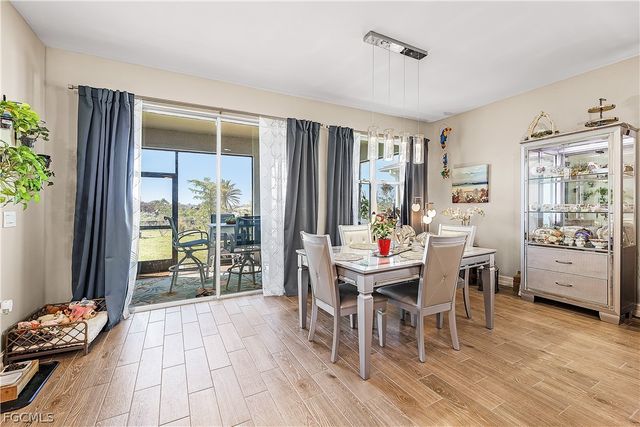 316 Spring Hill Lake LOOP, Cape Coral, FL 33993