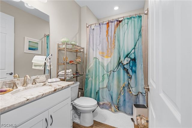 316 Spring Hill Lake LOOP, Cape Coral, FL 33993