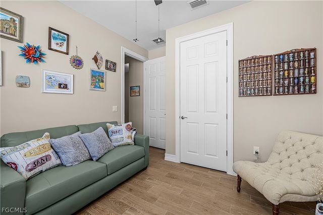 316 Spring Hill Lake LOOP, Cape Coral, FL 33993