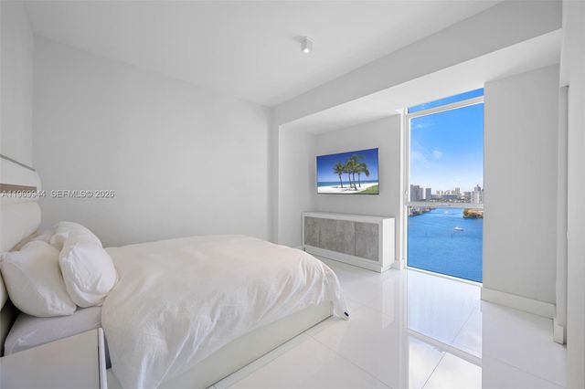 400 Sunny Isles Boulevard 2004, Sunny Isles Beach, FL 33160