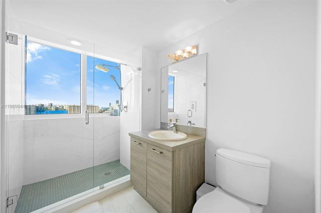 400 Sunny Isles Boulevard 2004, Sunny Isles Beach, FL 33160