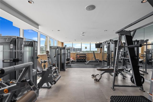 400 Sunny Isles Boulevard 2004, Sunny Isles Beach, FL 33160