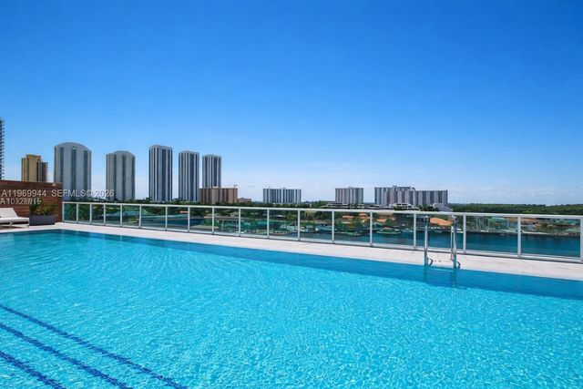 400 Sunny Isles Boulevard 2004, Sunny Isles Beach, FL 33160