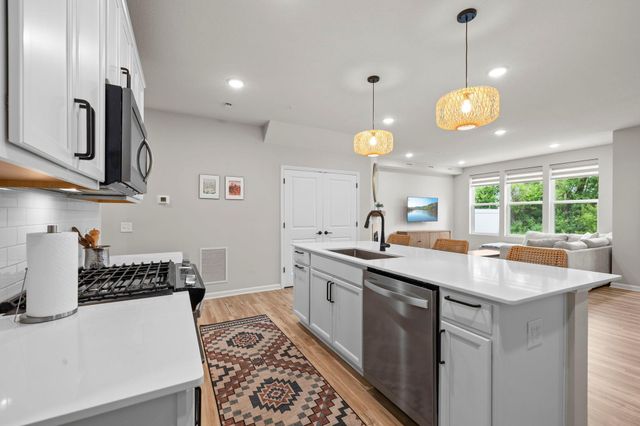 4901 Avery Court, Eagan, MN 55123