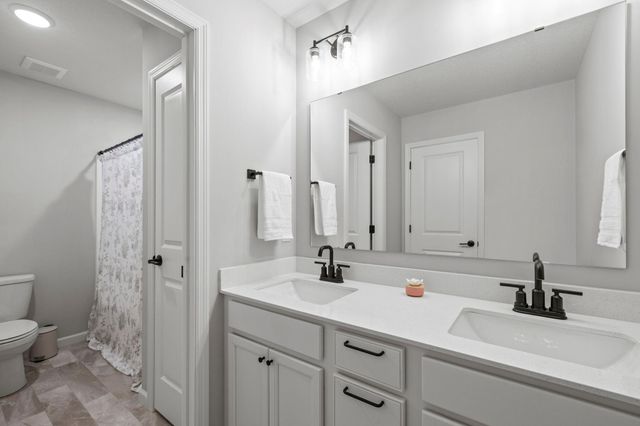 4901 Avery Court, Eagan, MN 55123
