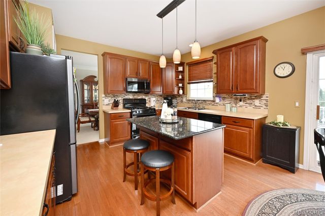 57813 Cider Mill Drive, Lyon Charter Township, MI 48165