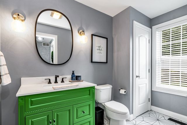 188 Crosby St Ext, Haverhill, MA 01830