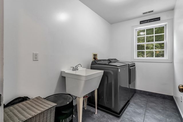 188 Crosby St Ext, Haverhill, MA 01830