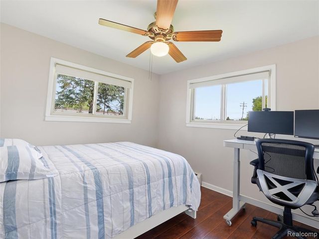 39582 Burton Drive, Novi, MI 48375