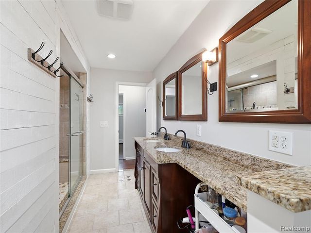39582 Burton Drive, Novi, MI 48375
