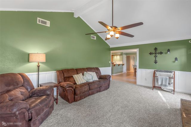 302 Greenacres Boulevard, Bossier City, LA 71111