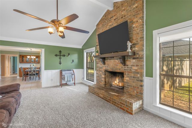 302 Greenacres Boulevard, Bossier City, LA 71111