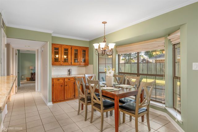 302 Greenacres Boulevard, Bossier City, LA 71111