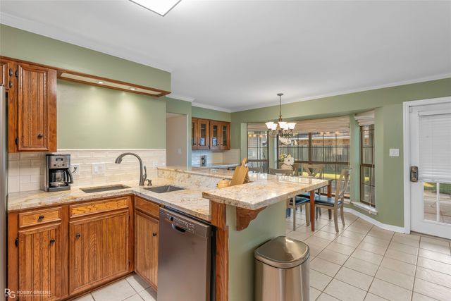 302 Greenacres Boulevard, Bossier City, LA 71111