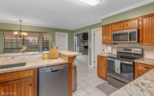 302 Greenacres Boulevard, Bossier City, LA 71111