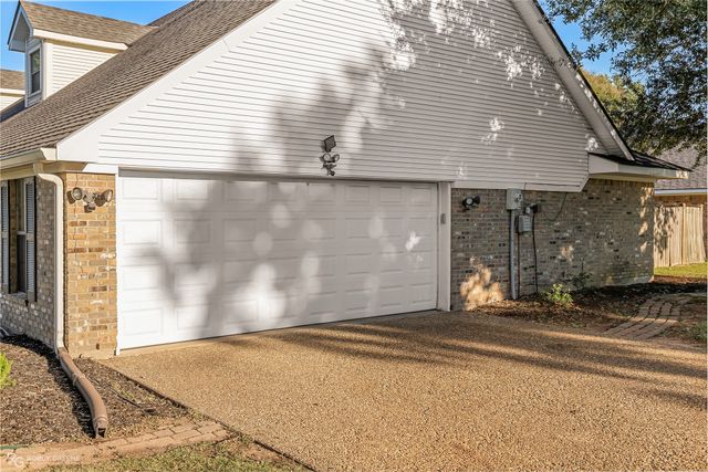 302 Greenacres Boulevard, Bossier City, LA 71111