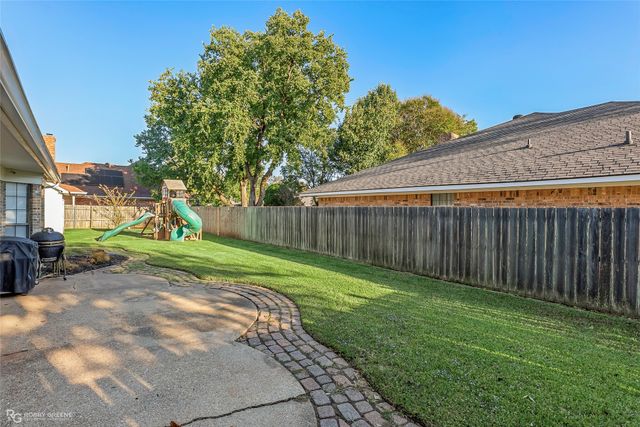 302 Greenacres Boulevard, Bossier City, LA 71111