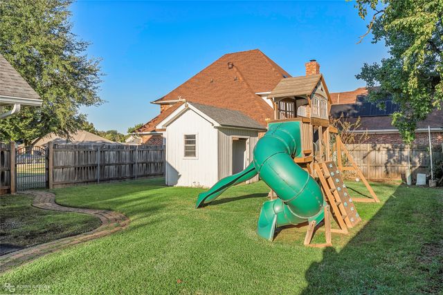 302 Greenacres Boulevard, Bossier City, LA 71111