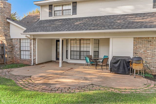 302 Greenacres Boulevard, Bossier City, LA 71111