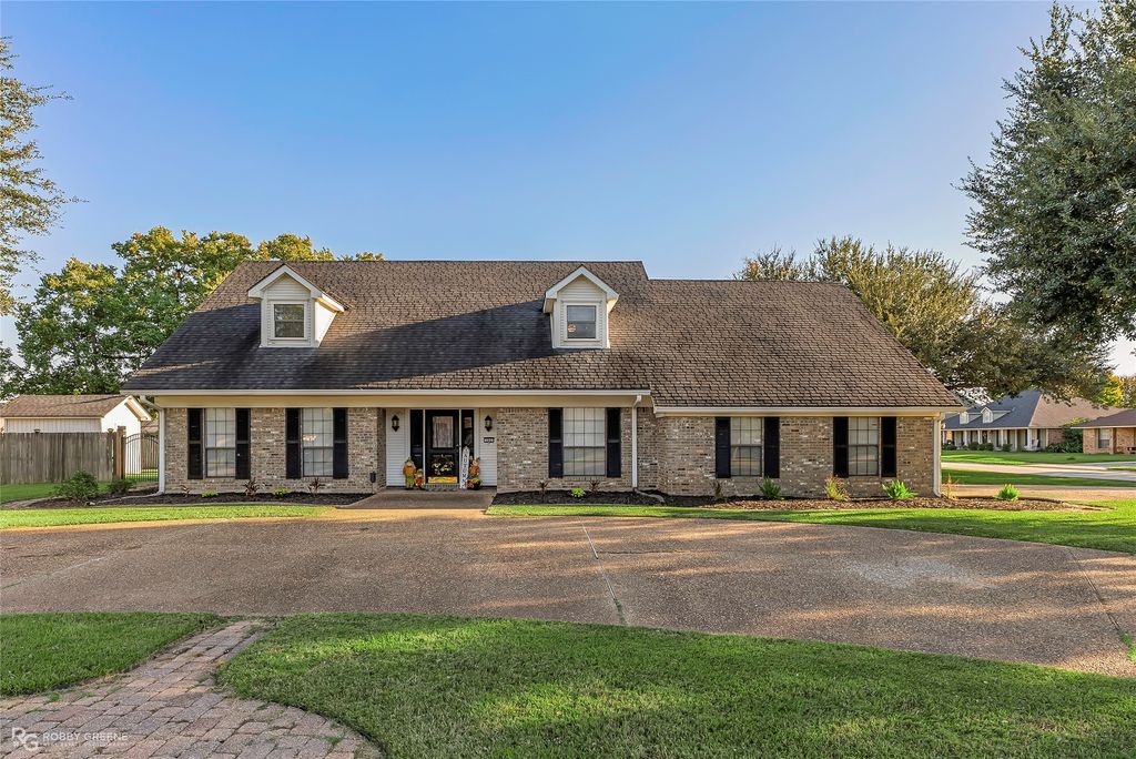 302 Greenacres Boulevard, Bossier City, LA 71111