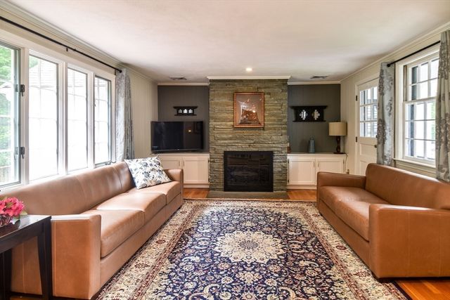 15 Juniper Lane, Dover, MA 02030