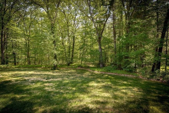 15 Juniper Lane, Dover, MA 02030