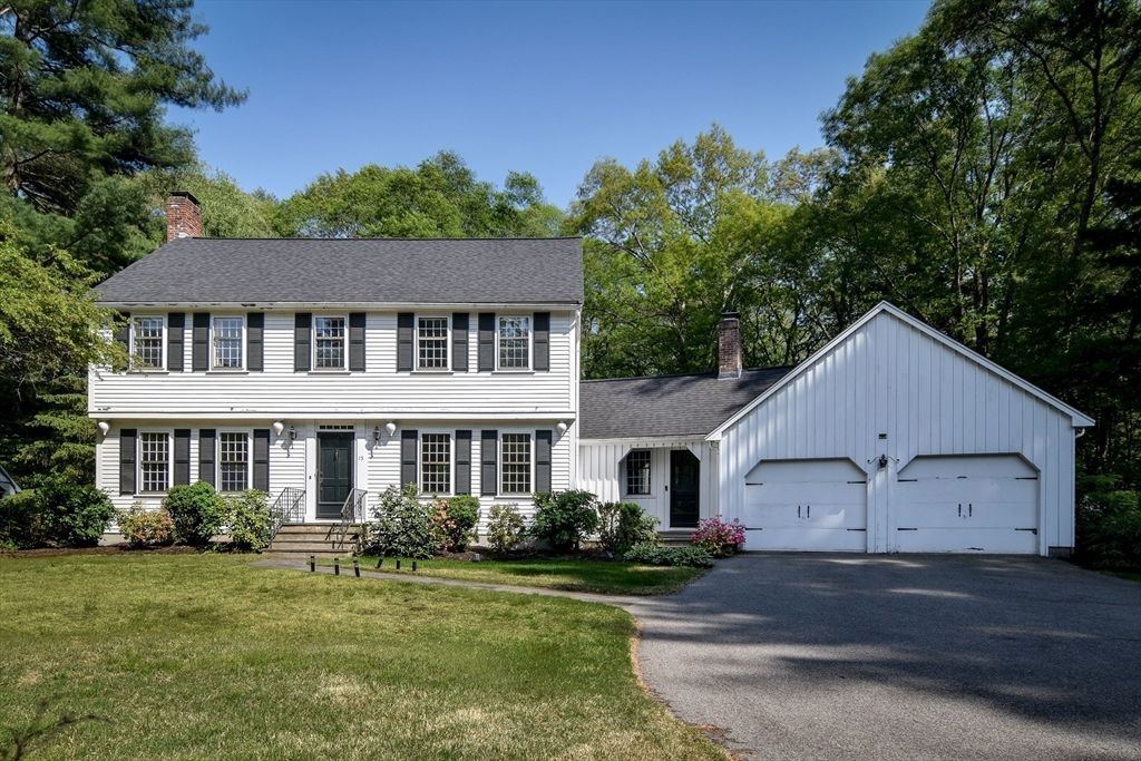 15 Juniper Lane, Dover, MA 02030