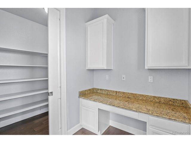 9781 Cantabria Pt, Lone Tree, CO 80124