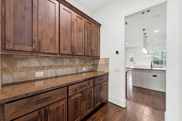 10 Coronet Ridge Court, The Woodlands, TX 77375