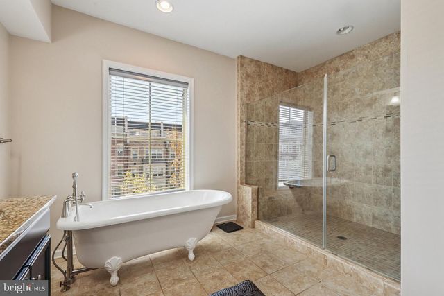 615 RIVER MIST DR, Oxon Hill, MD 20745