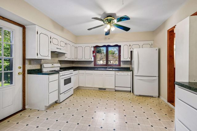 16282 West Avenue SE, Prior Lake, MN 55372