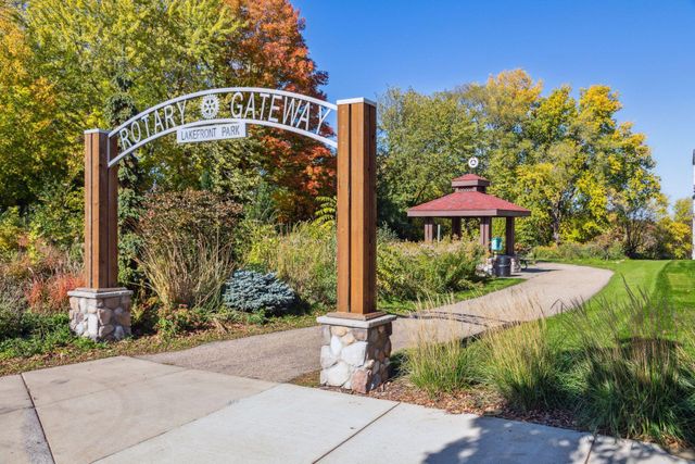 16282 West Avenue SE, Prior Lake, MN 55372