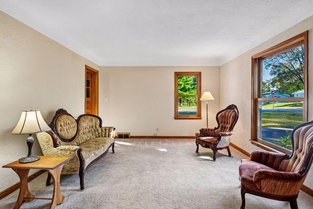 16282 West Avenue SE, Prior Lake, MN 55372